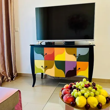 Apartment Jardines De 24 *