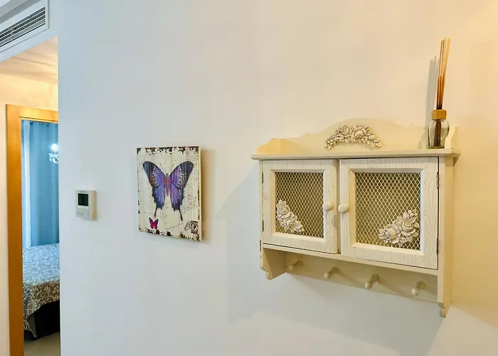 Apartament Jardines De 24 *